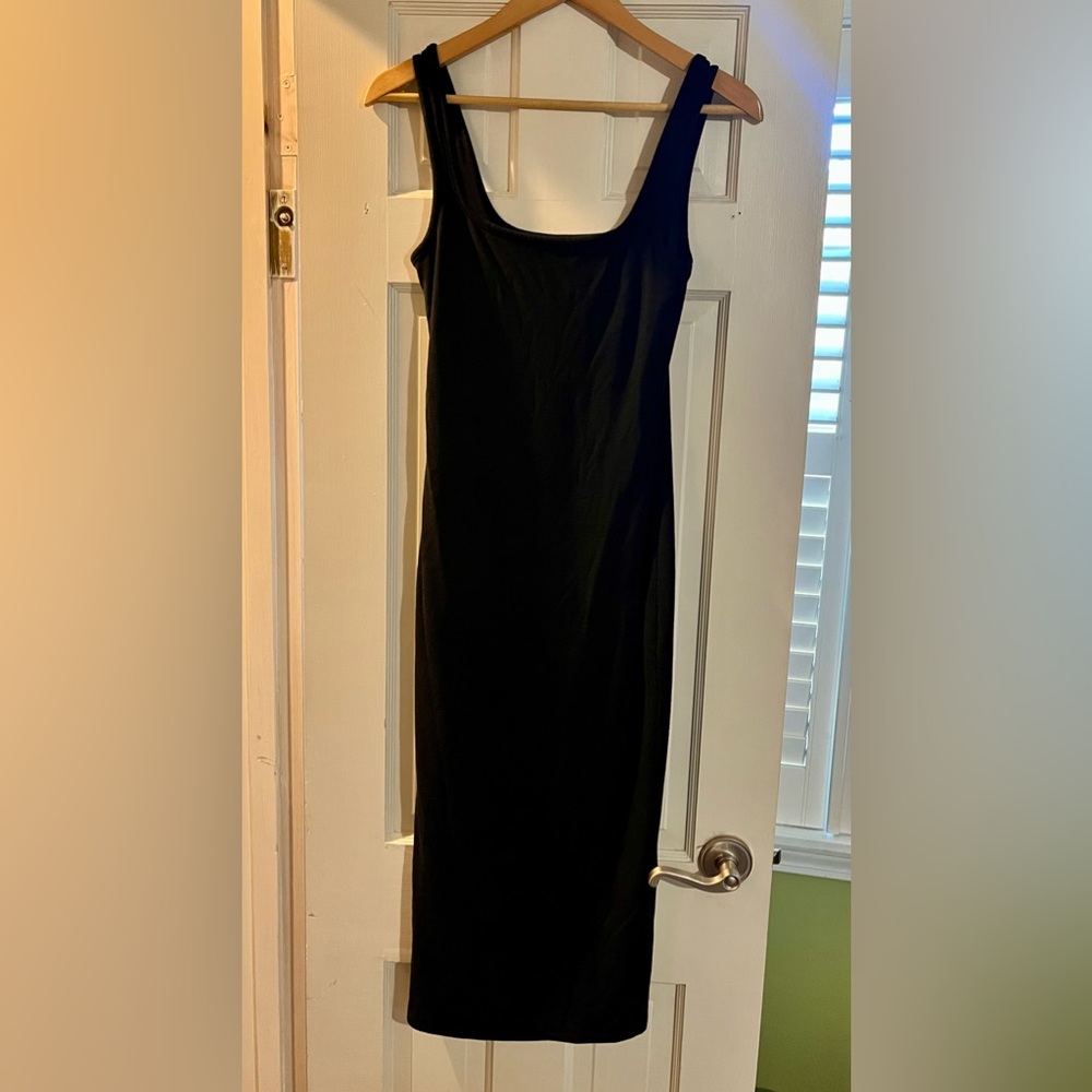 Good American scoop neck midi dress. Small, black.